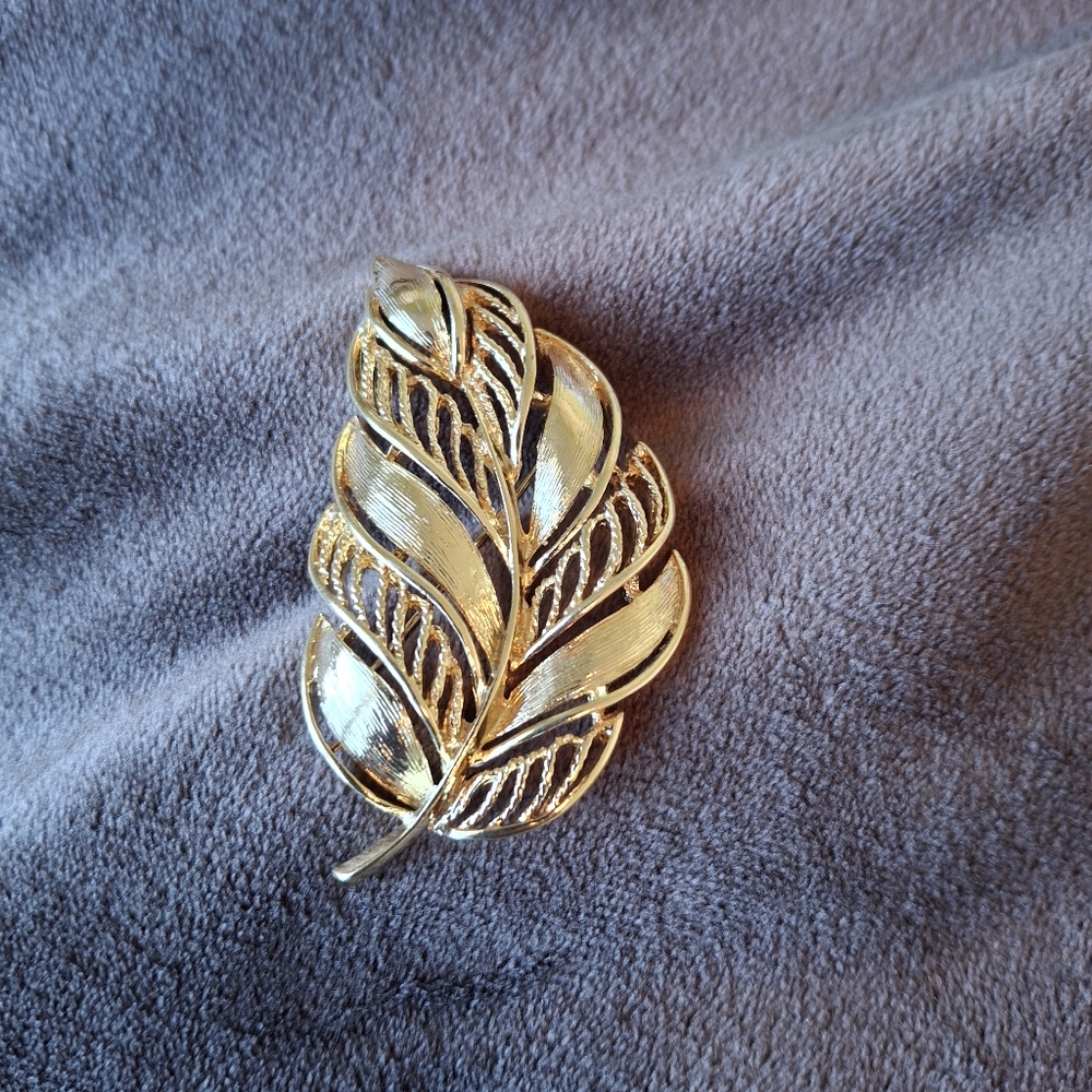 Napier Gold Leaf Brooch